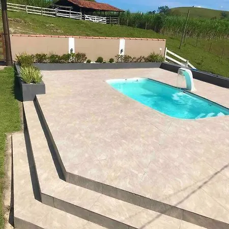 Recanto Da Alegria - Casa Em Cunha Com Piscina, Churrasqueira,Lareira,Deck, Banco De Coracao Exterior foto
