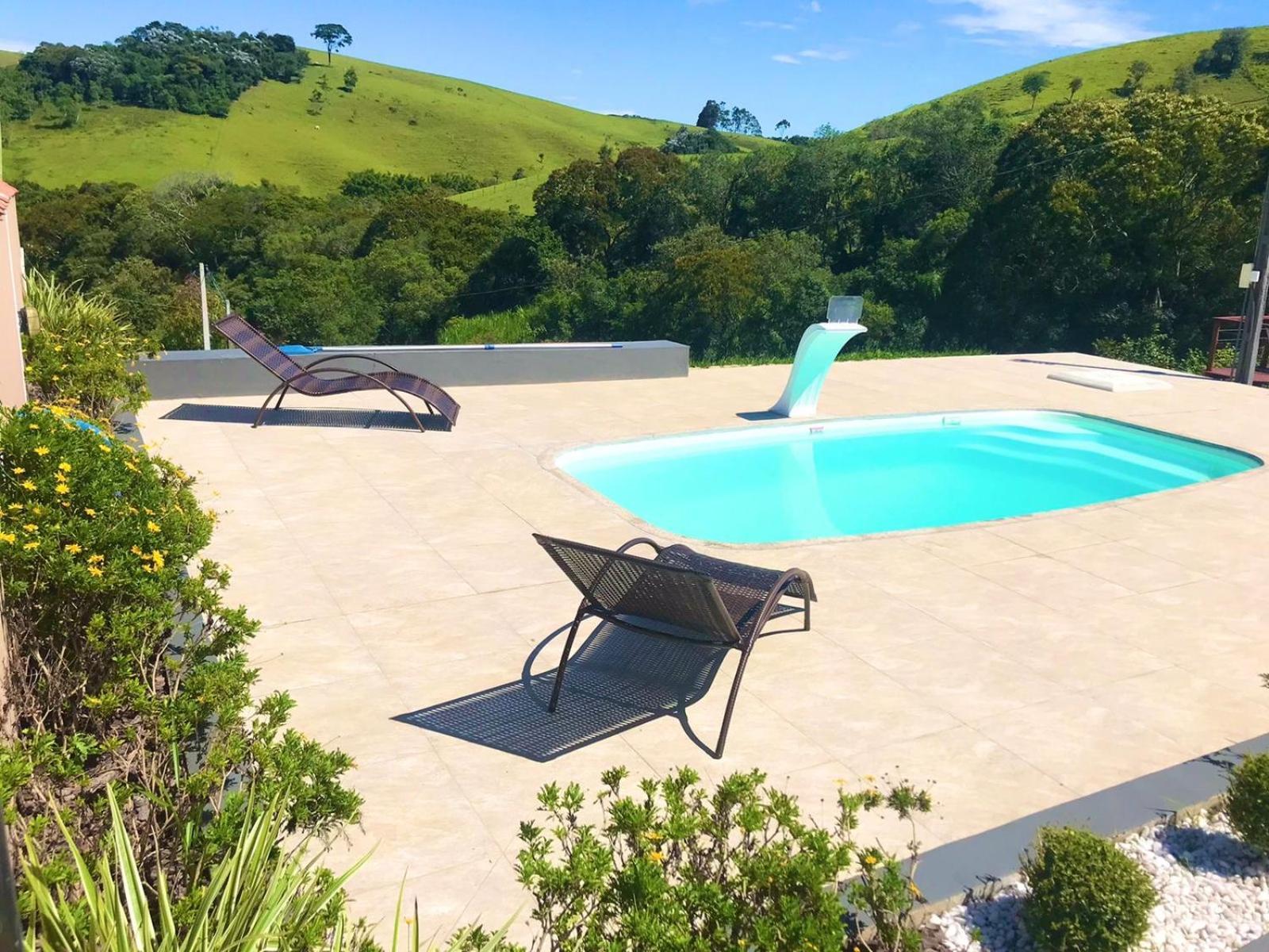 Recanto Da Alegria - Casa Em Com Piscina, Churrasqueira,lareira,deck, Banco De Coracao * Cunha