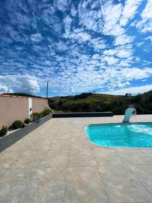 Recanto Da Alegria - Casa Em Com Piscina, Churrasqueira,lareira,deck, Banco De Coracao Casa de Férias Cunha