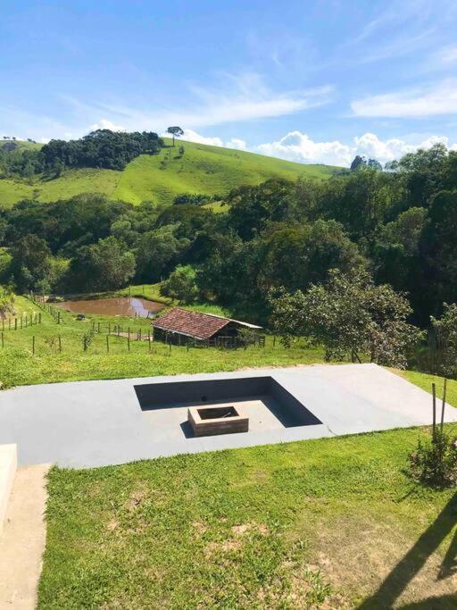 Recanto Da Alegria - Casa Em Com Piscina, Churrasqueira,lareira,deck, Banco De Coracao Casa de Férias