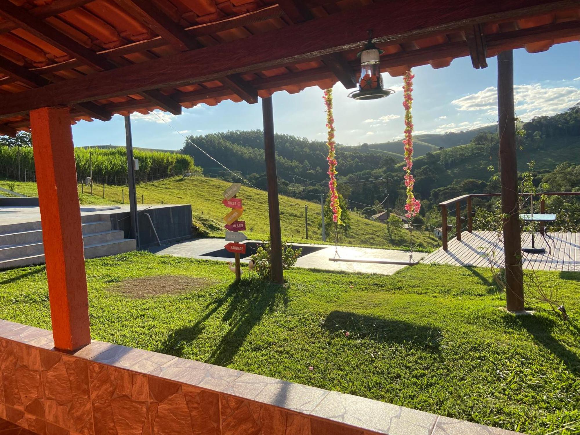 Casa de Férias Recanto Da Alegria - Casa Em Com Piscina, Churrasqueira,lareira,deck, Banco De Coracao Cunha